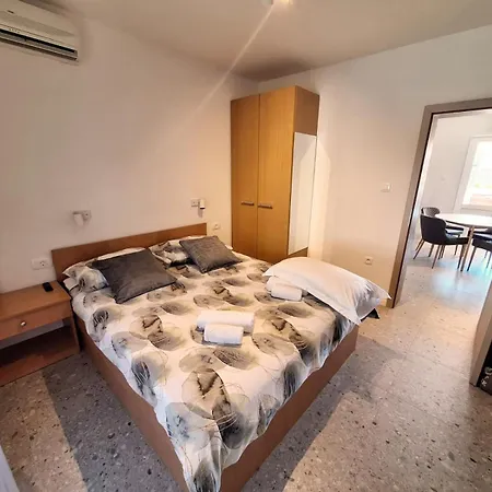 Apartment Bepina *
